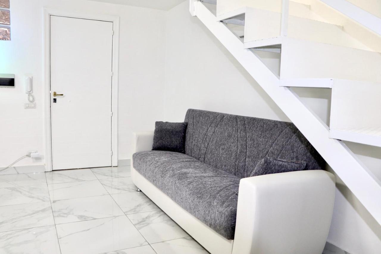 House Relax Apartment Centro Di Napoli Exteriör bild