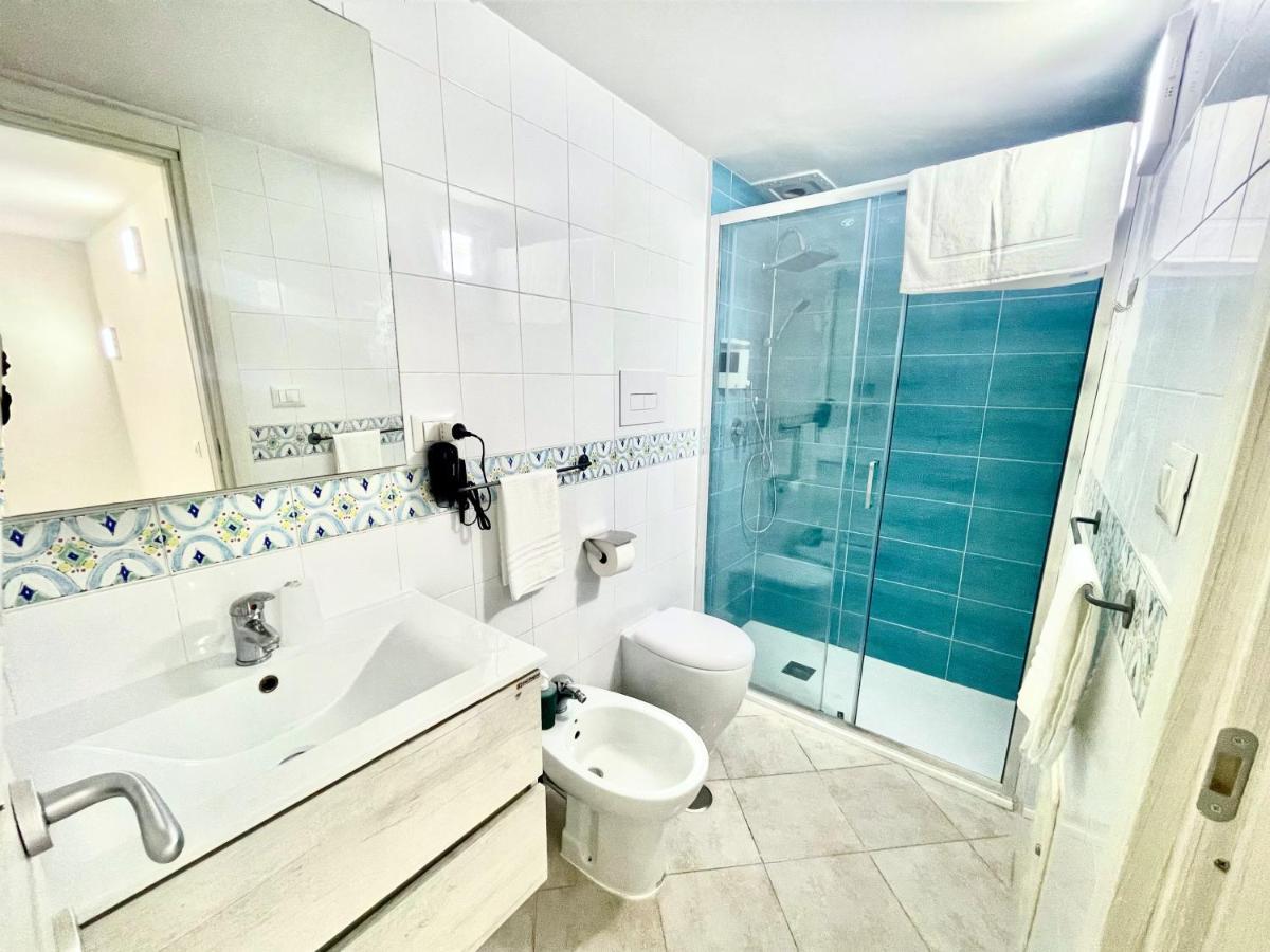 House Relax Apartment Centro Di Napoli Exteriör bild
